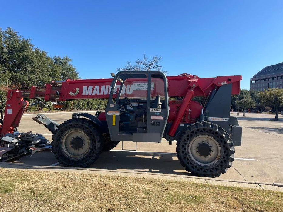 2018 Manitou MTA10055 Manitou MTA10055 - Canopy, Worklights, Beacon, 66" Carriage, 60" Forks, Solid Tires, Aux Hydraulics