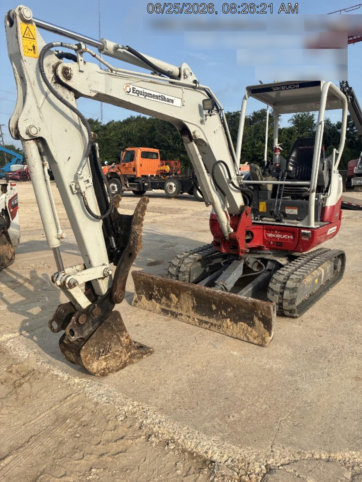2023 TAKEUCHI TB235-2R