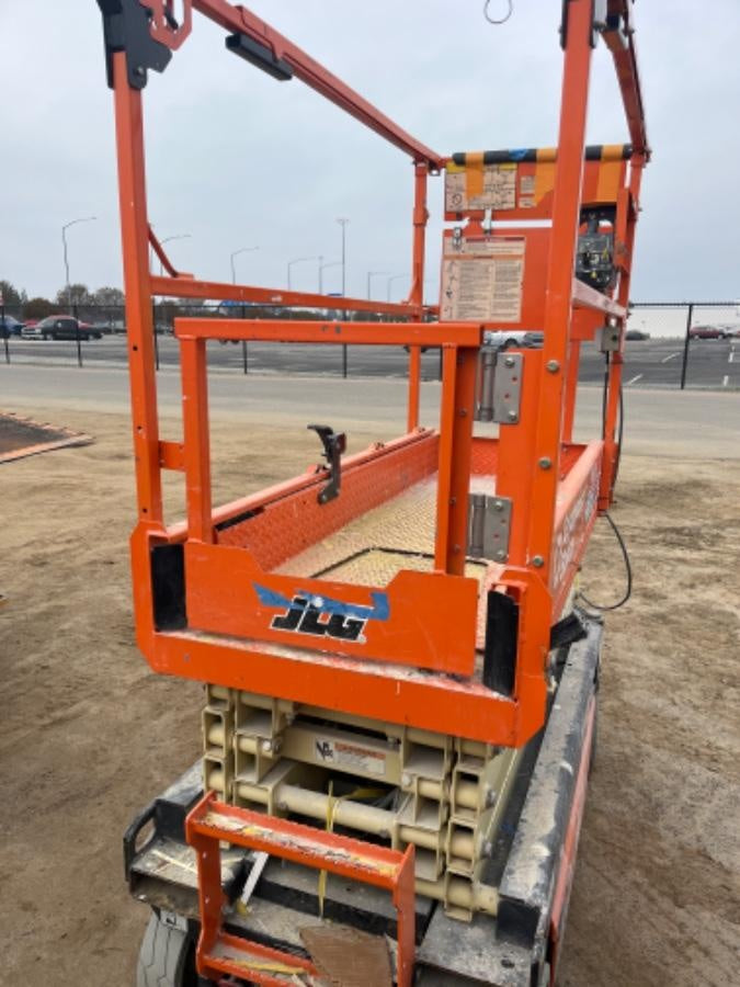 2022 JLG ES1932