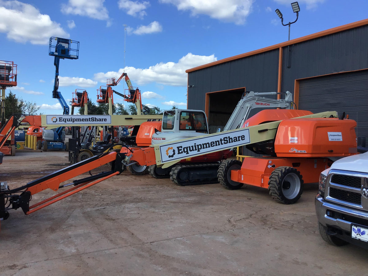 2019 JLG 660SJ