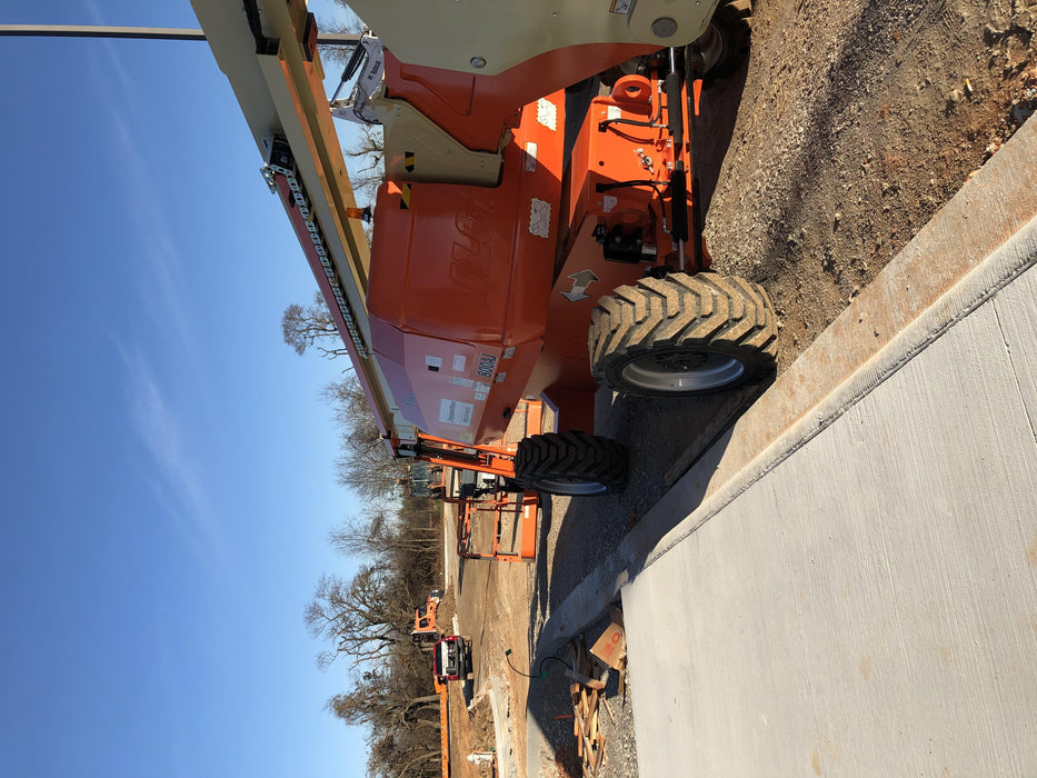 2019 JLG 800AJ
