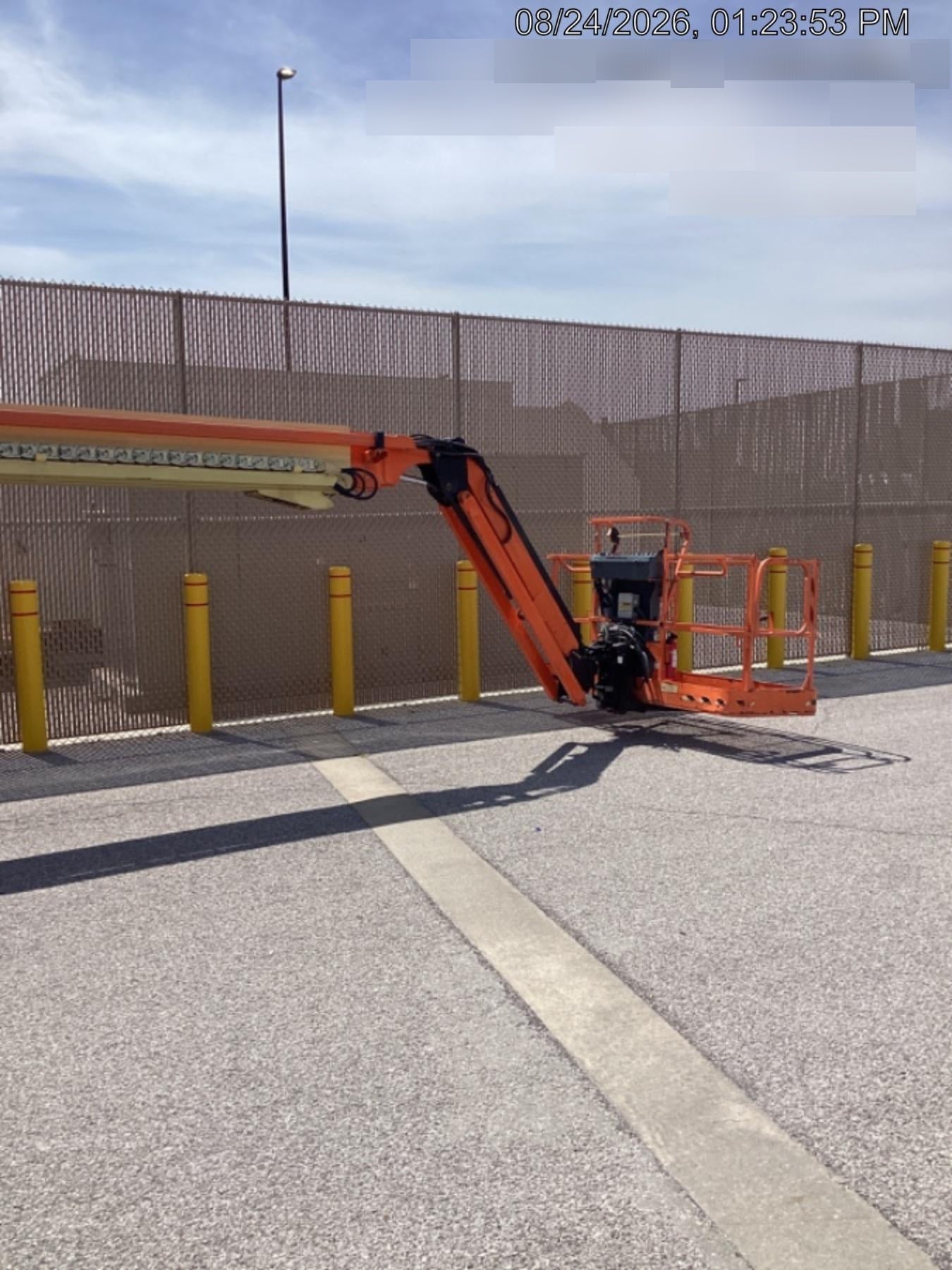 2020 JLG 660SJ