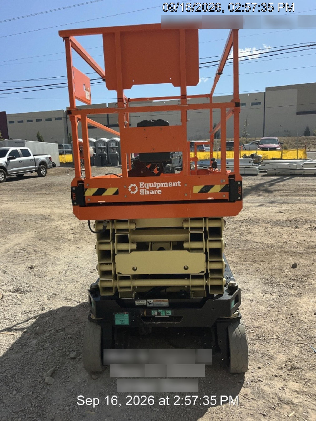 2022 JLG ES3246