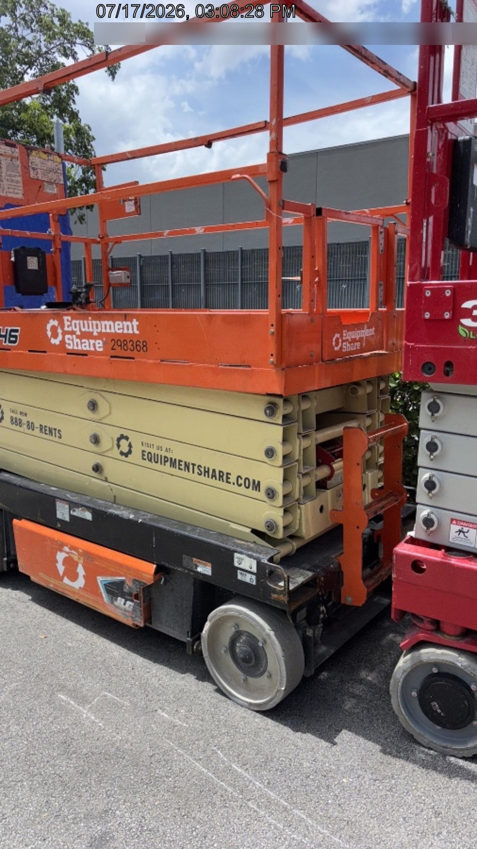 2023 JLG ES3246