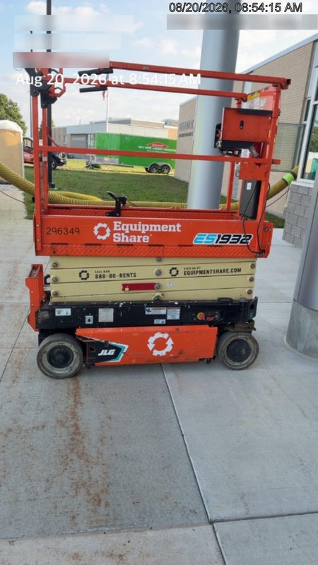 2023 JLG ES1932