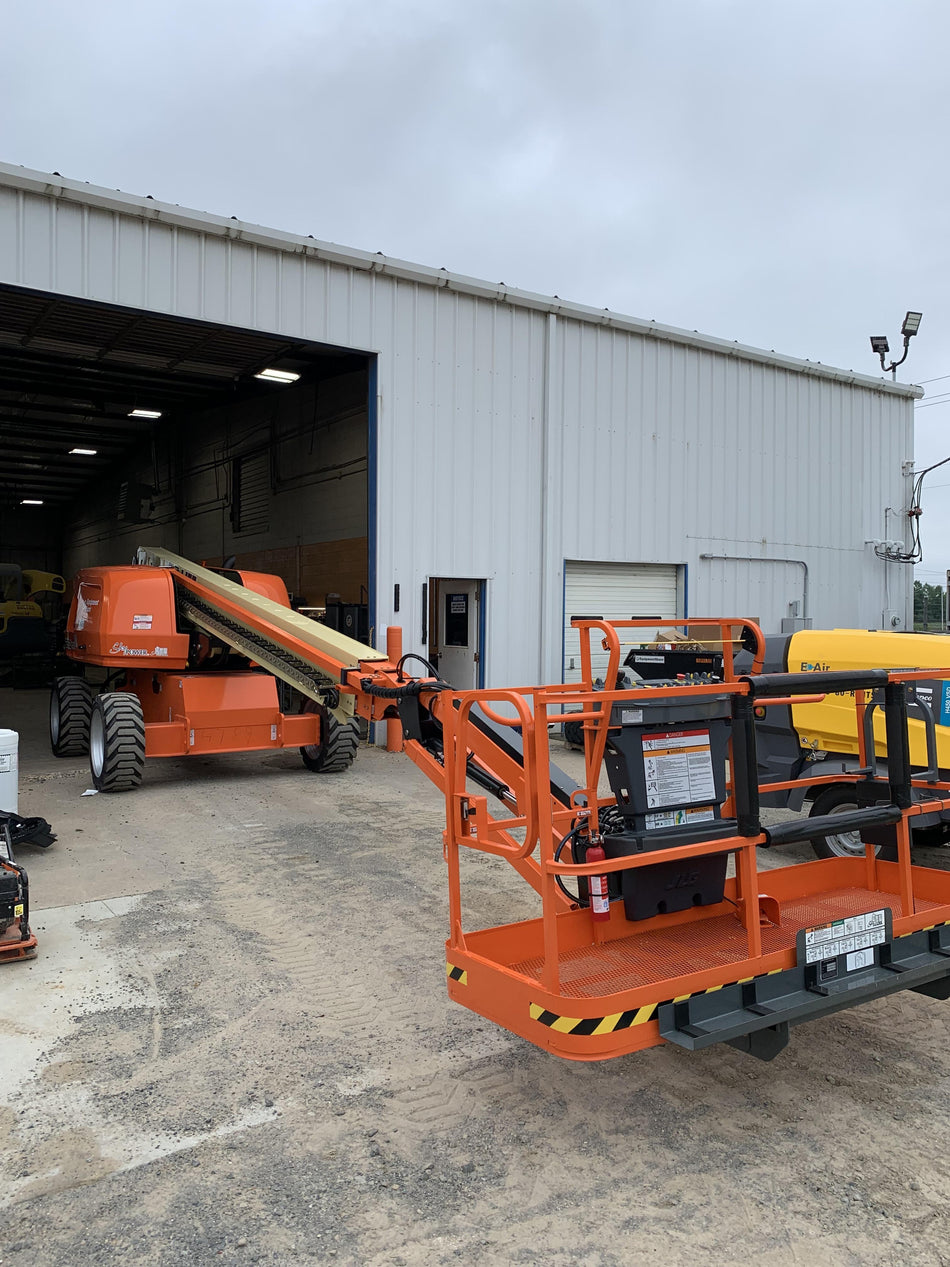 2022 JLG 660SJ