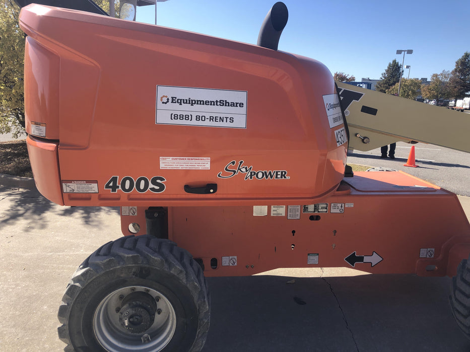2019 JLG 400S