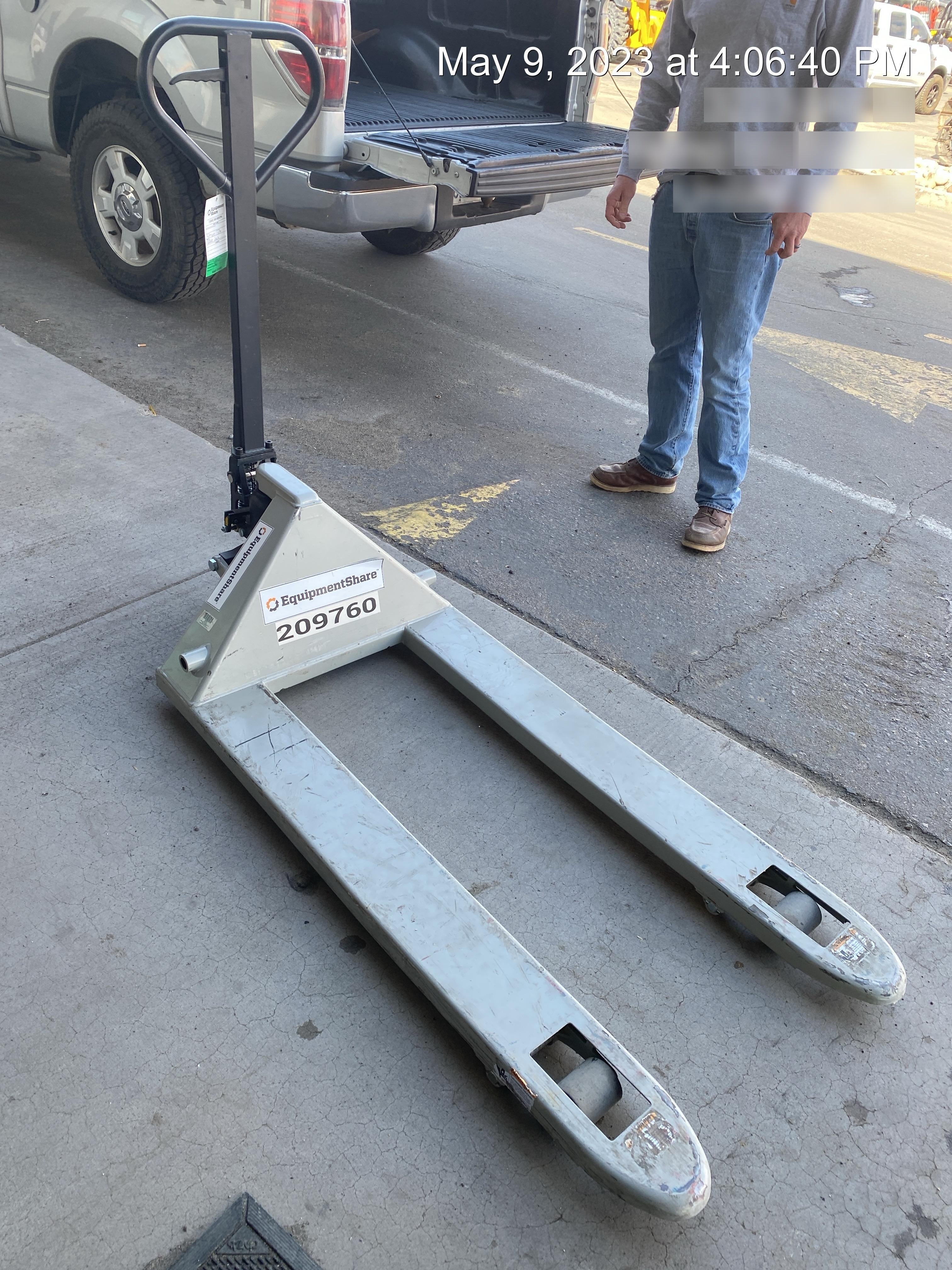 2022 STRONGWAY 4400 lb Pallet Jack