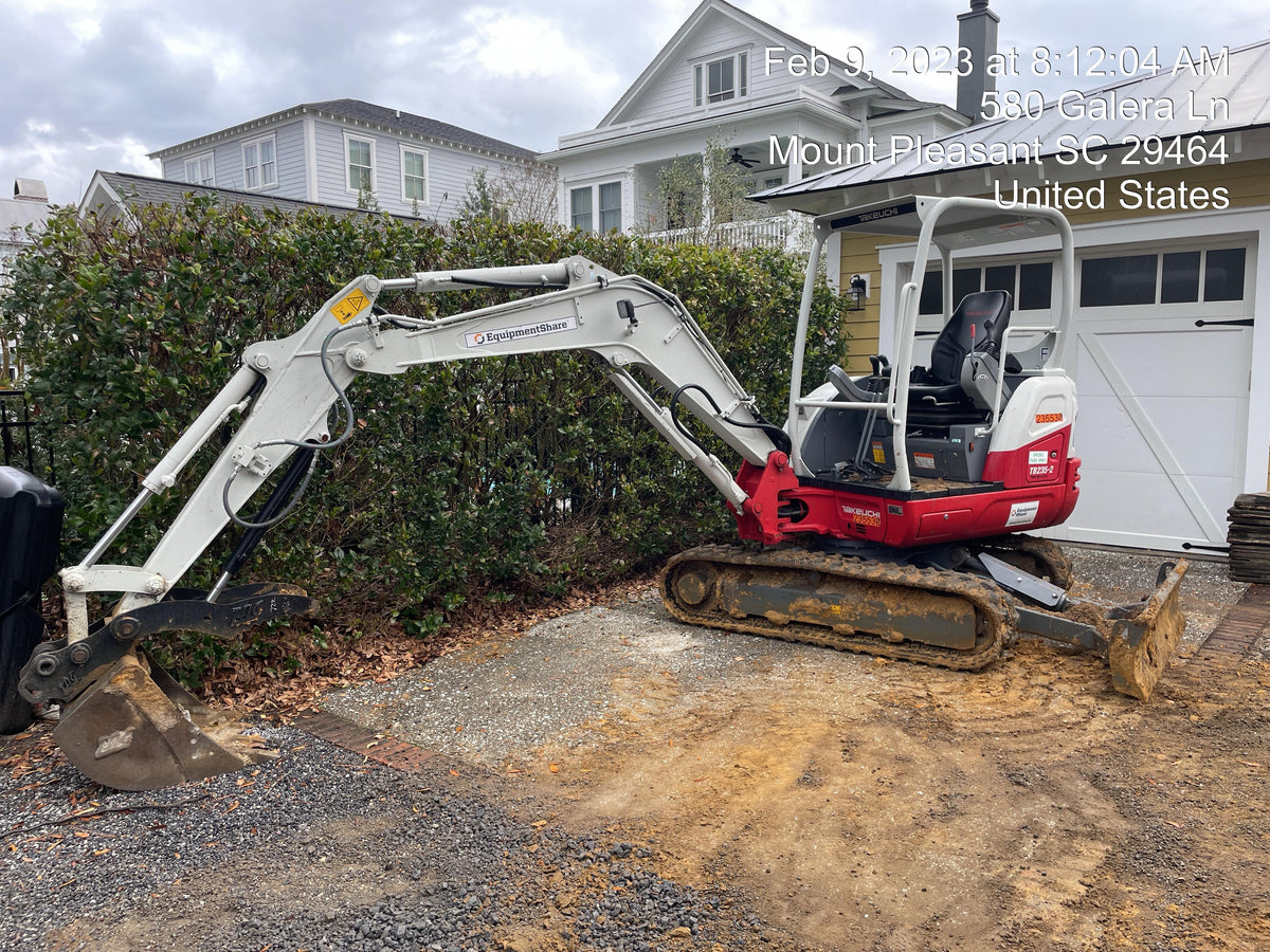 2022 TAKEUCHI TB235-2R