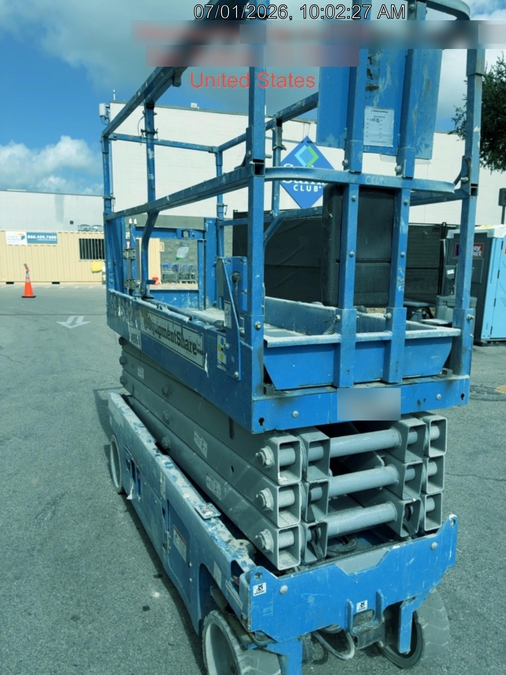 2019 Genie GS-2632 Folding rails with half height swing gate