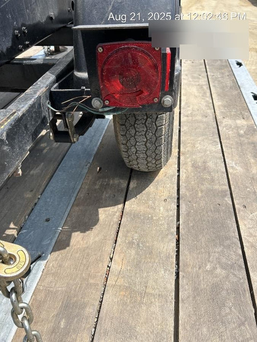 2019 Lincoln Electric Vantage 322 Welder Ready-Pak 3, Two wheel trailer, Fender and Light kit, Cable Rack