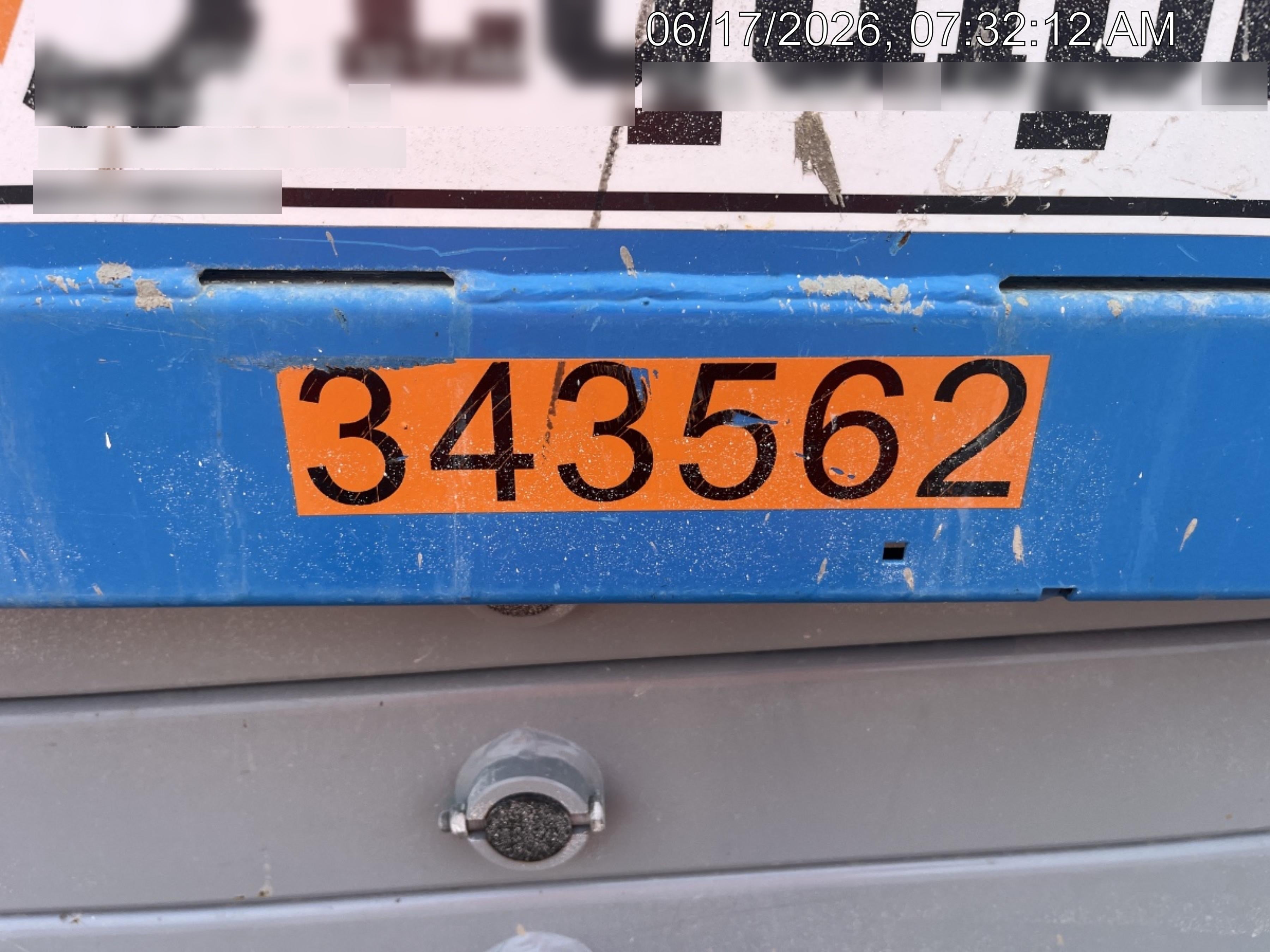 2023 GENIE GS-3232