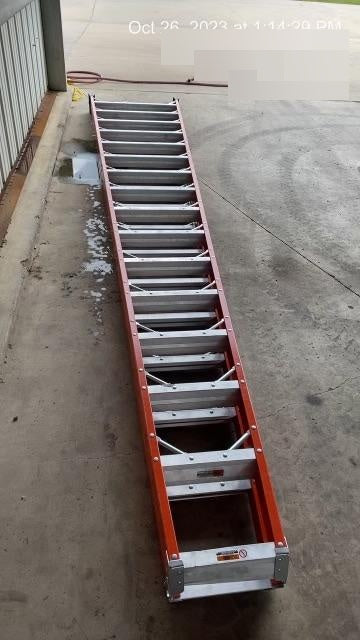 2023 LOUISVILLE LADDER FM1400HD