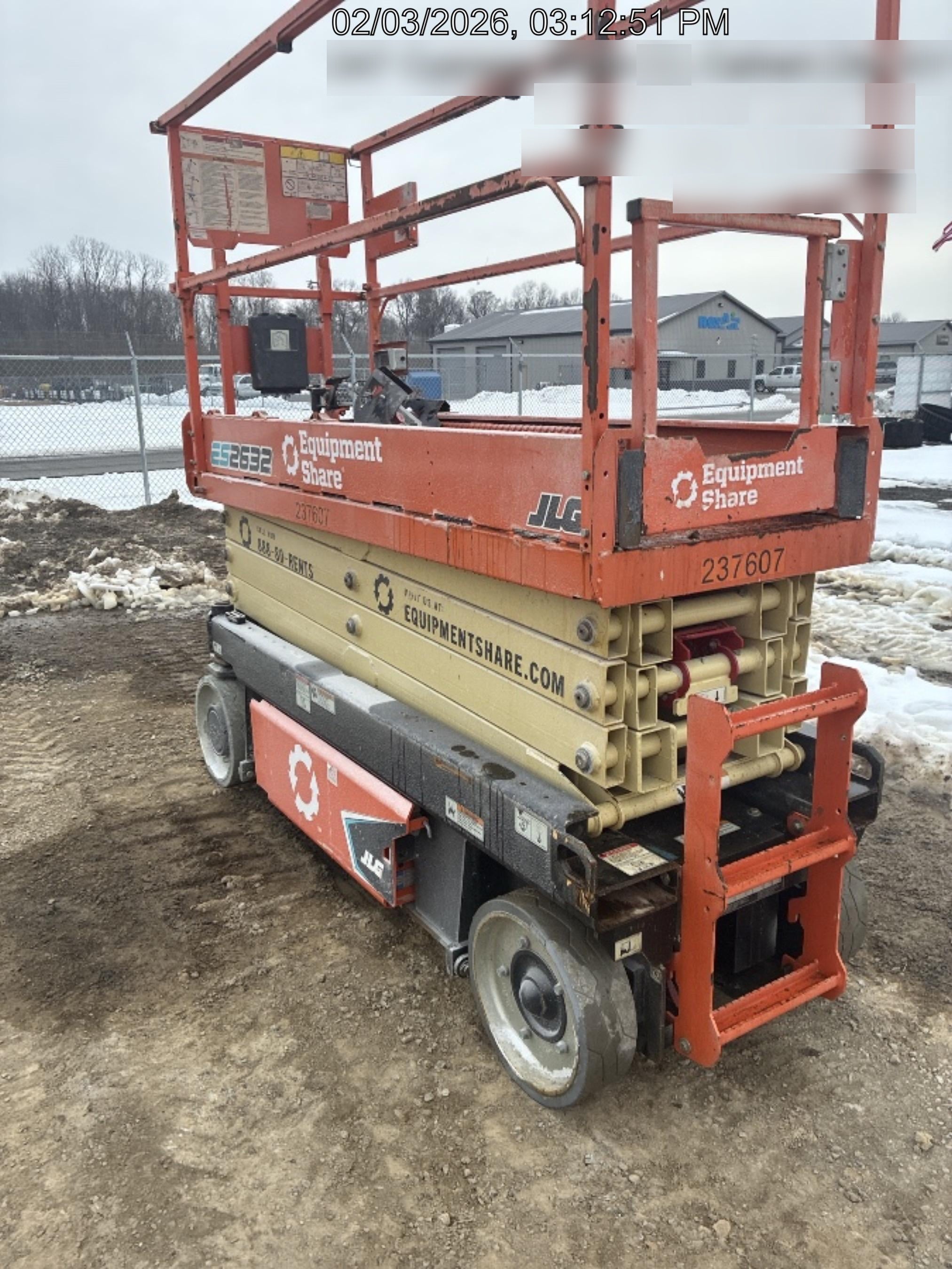 2022 JLG ES2632