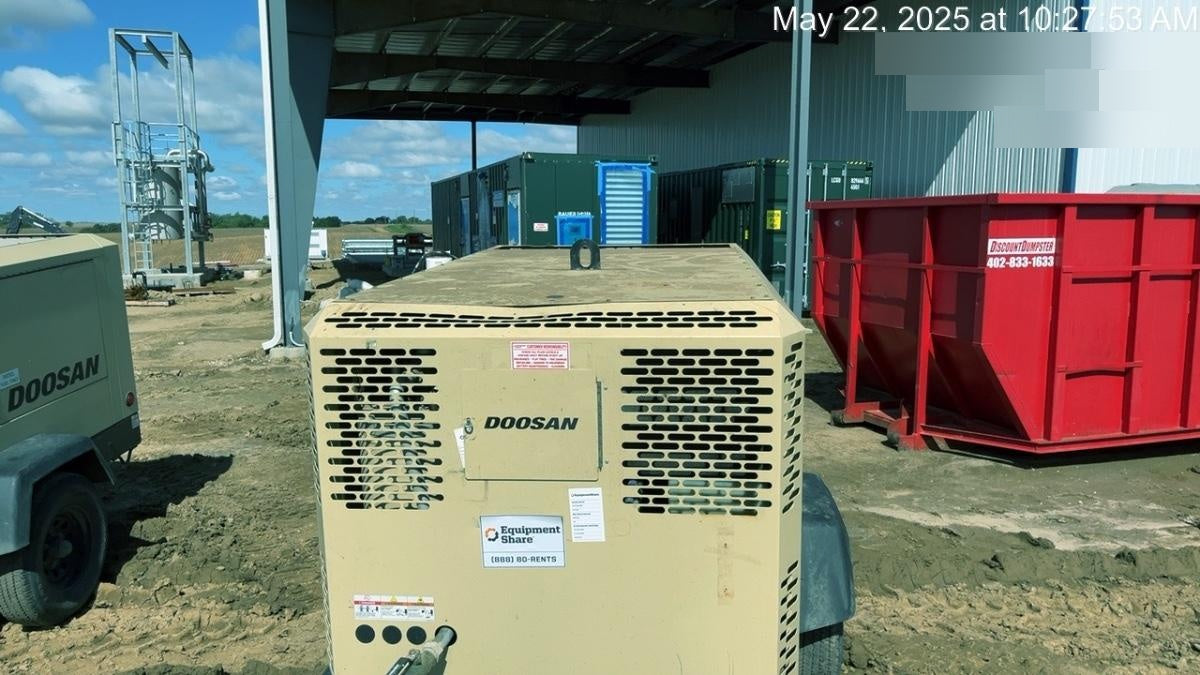 2023 DOOSAN P425/HP375WCU