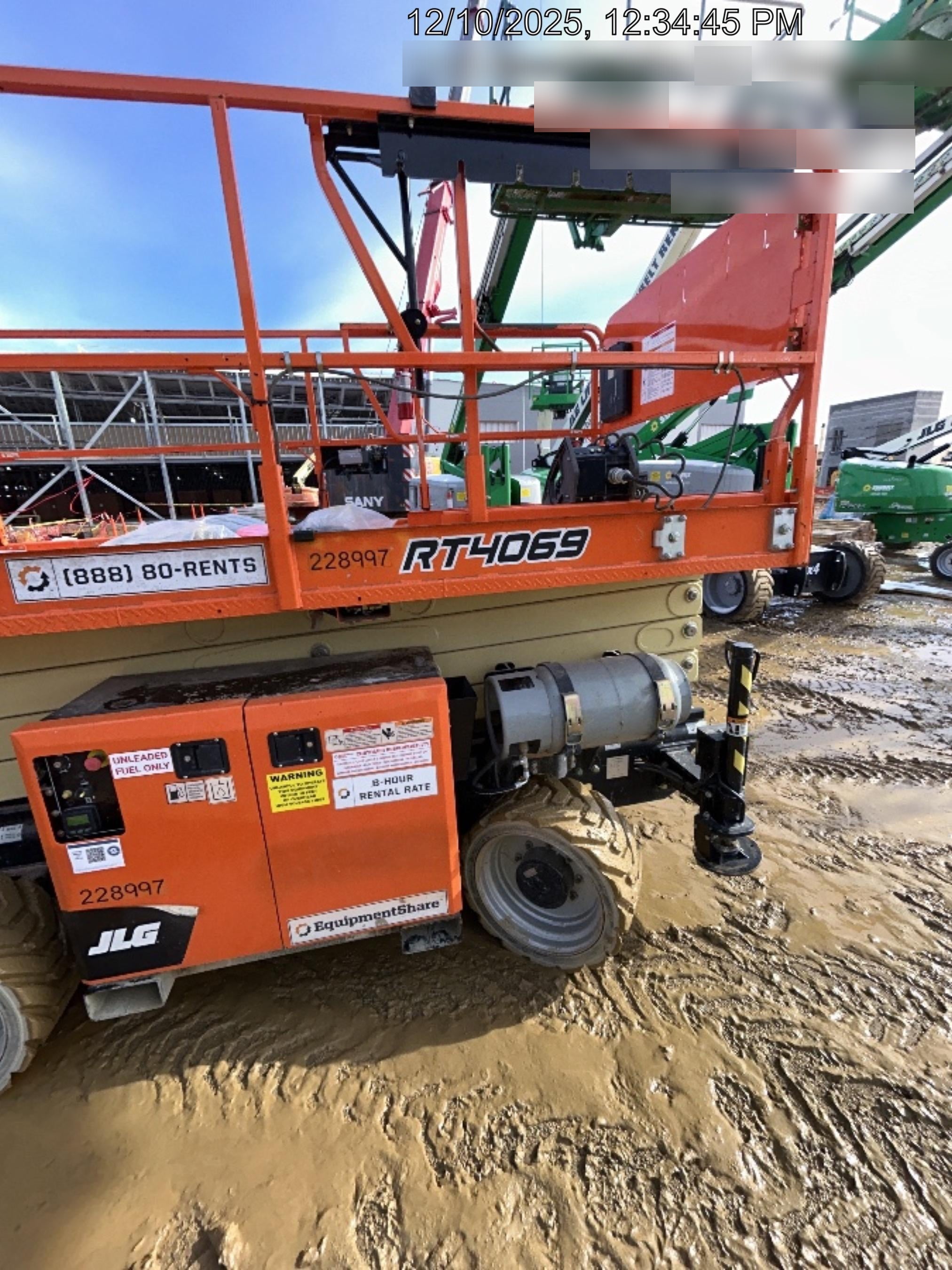 2022 JLG RT4069