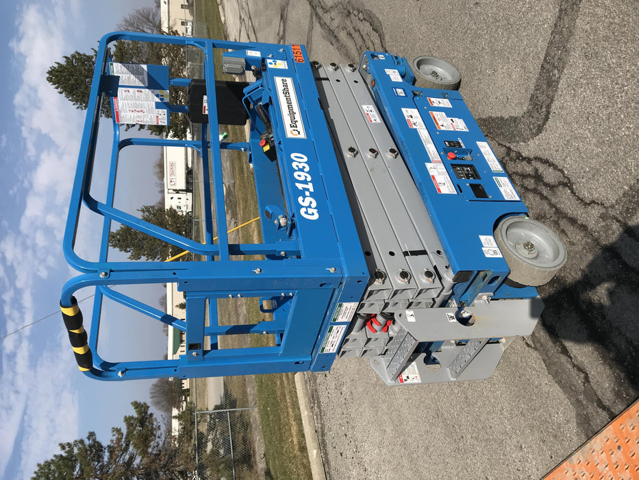 2020 Genie GS-1930 Solid Non Marking Tires, Beacon, Folding rails with half height swing gate