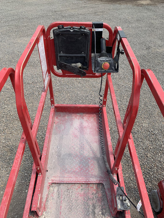 2020 MEC 1330SE Solid NM Tires, Steel Swing out Doors, LCS, Beacon, 900W Invertor