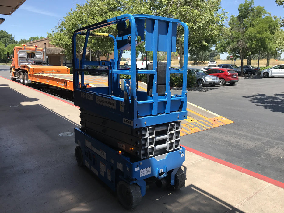 2019 Genie GS-1930 Half Height Swing Gate, 800W Inverter