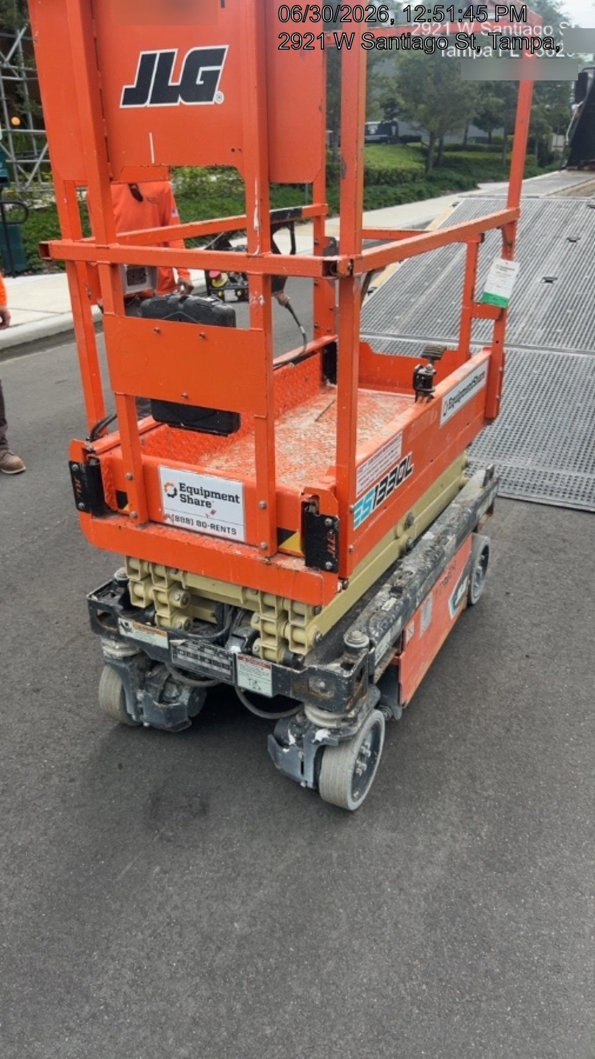2021 JLG ES1330L