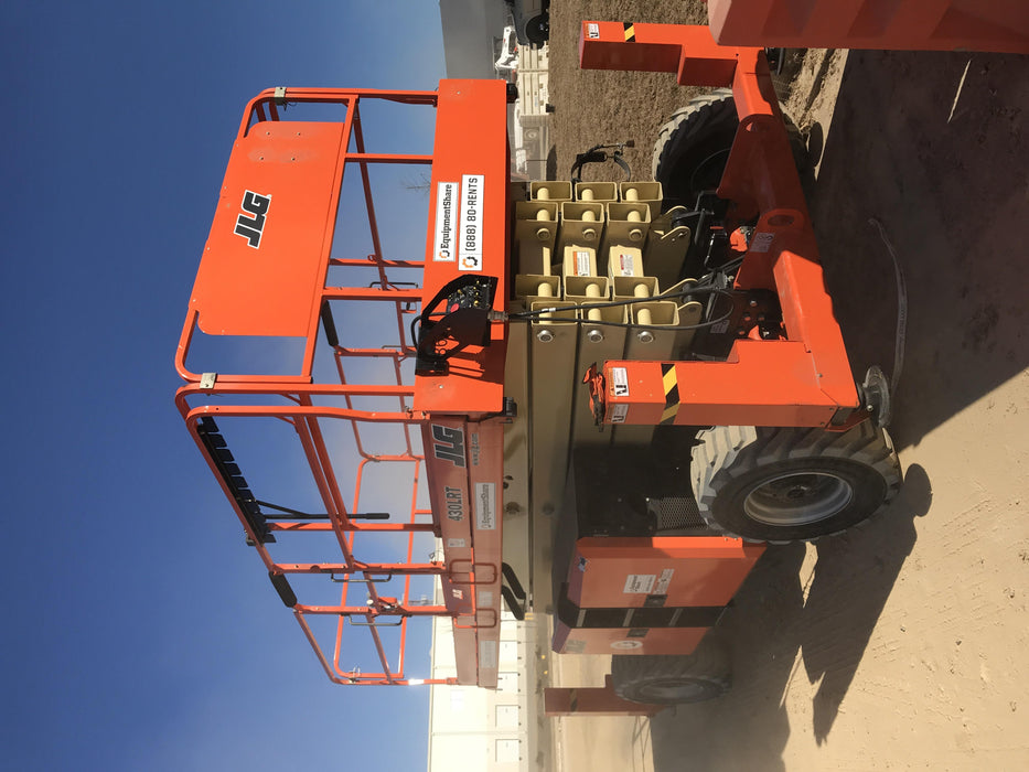 2019 JLG 430LRT