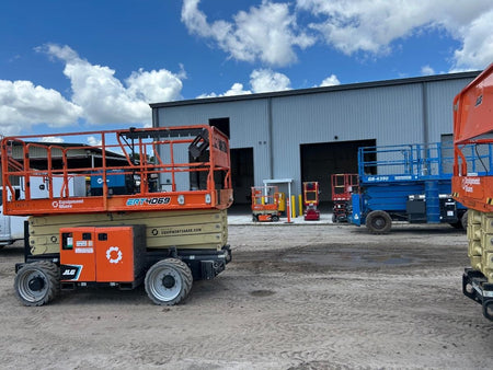 2022 JLG ERT4069