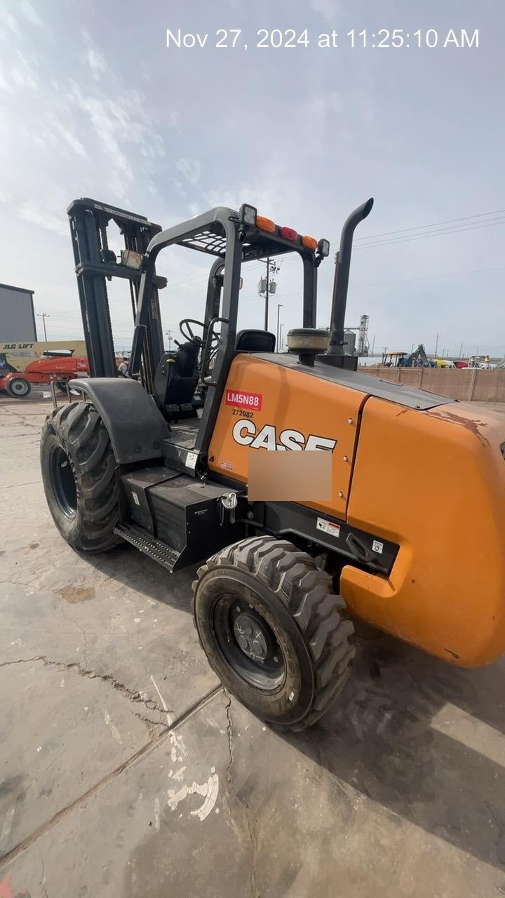 2023 CASE 588H