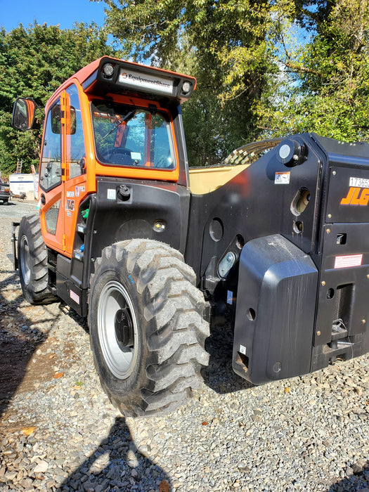 2021 JLG 1732