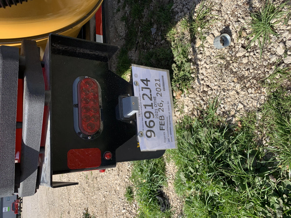 2021 Vac-Tron LP573XDT 500 Gallon Debris Tank w/ Hydraulic Tilt, two (2) 100 Gallon Water Tanks, Low Profile Torsion Axles (12,000 GVWR)