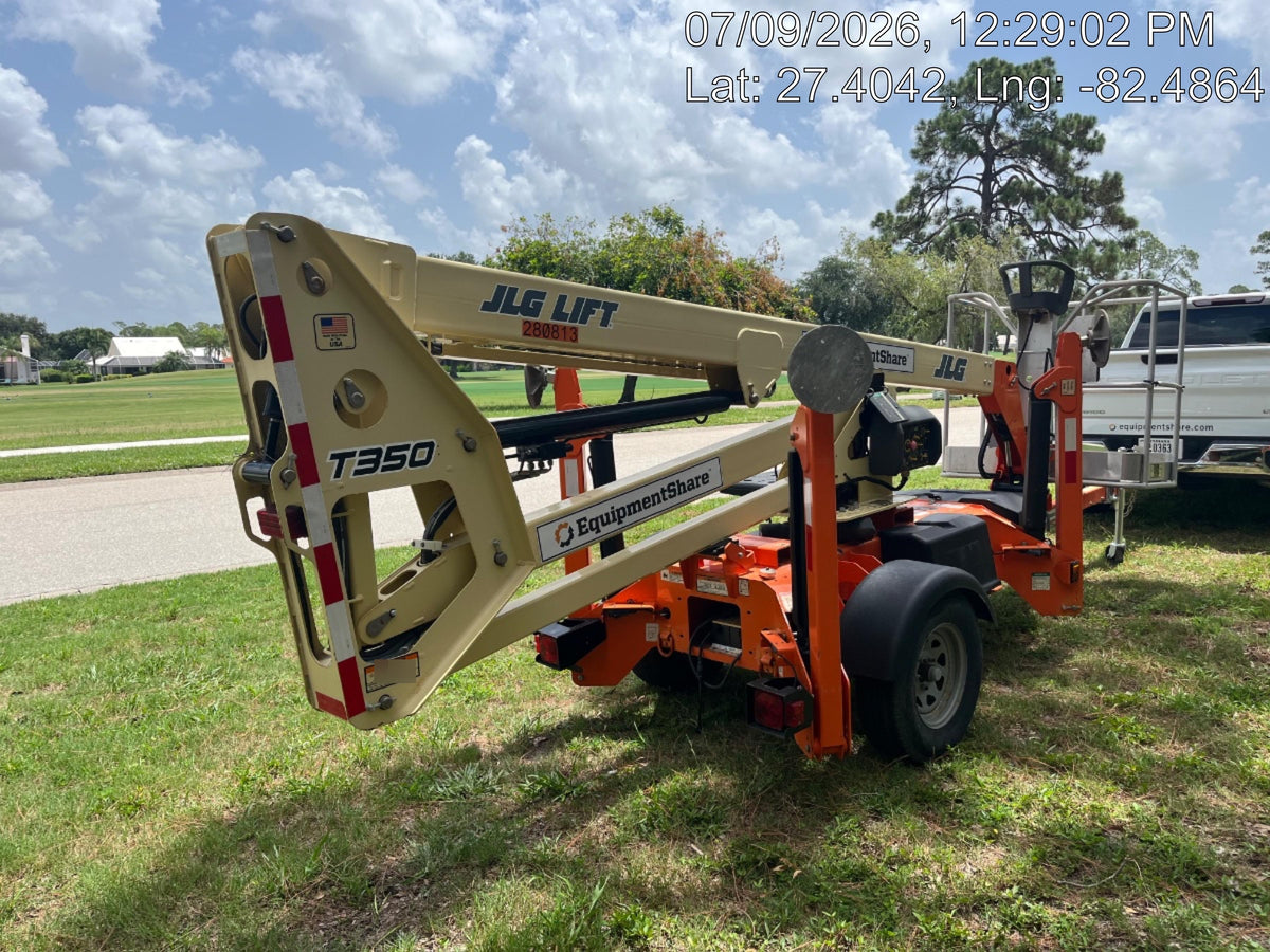 2022 JLG T350