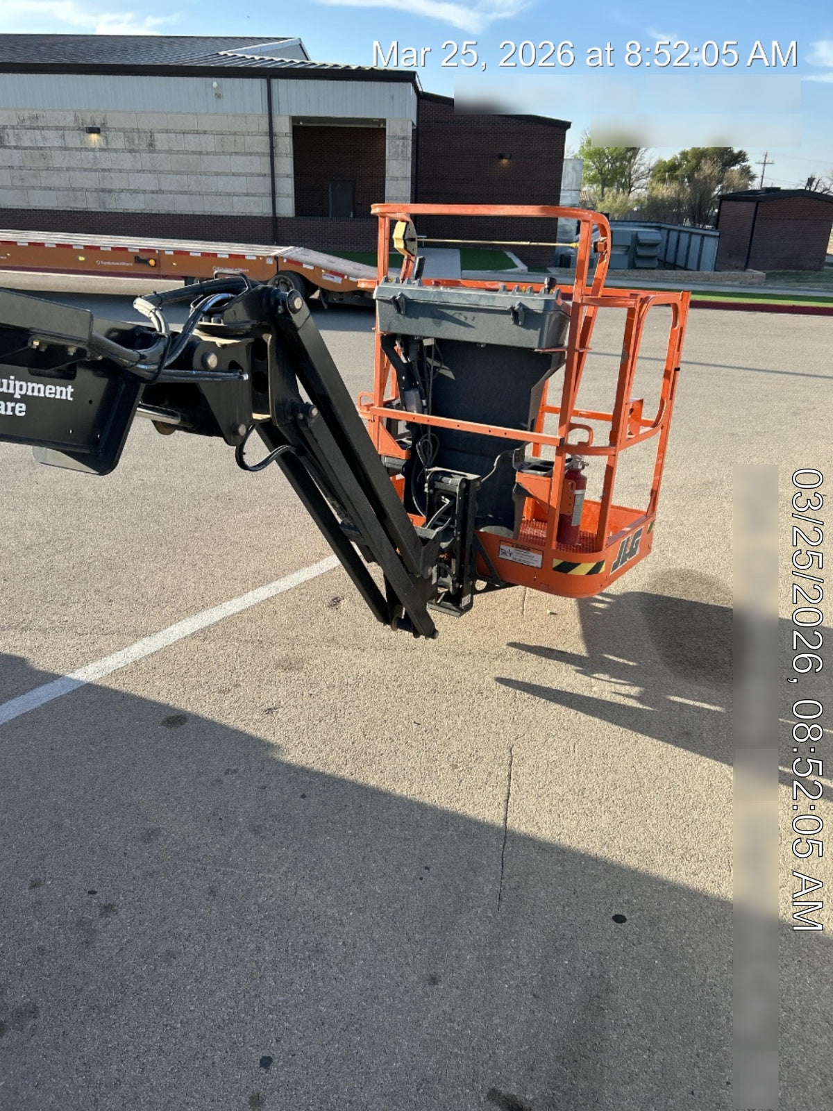 2024 JLG E300AJP