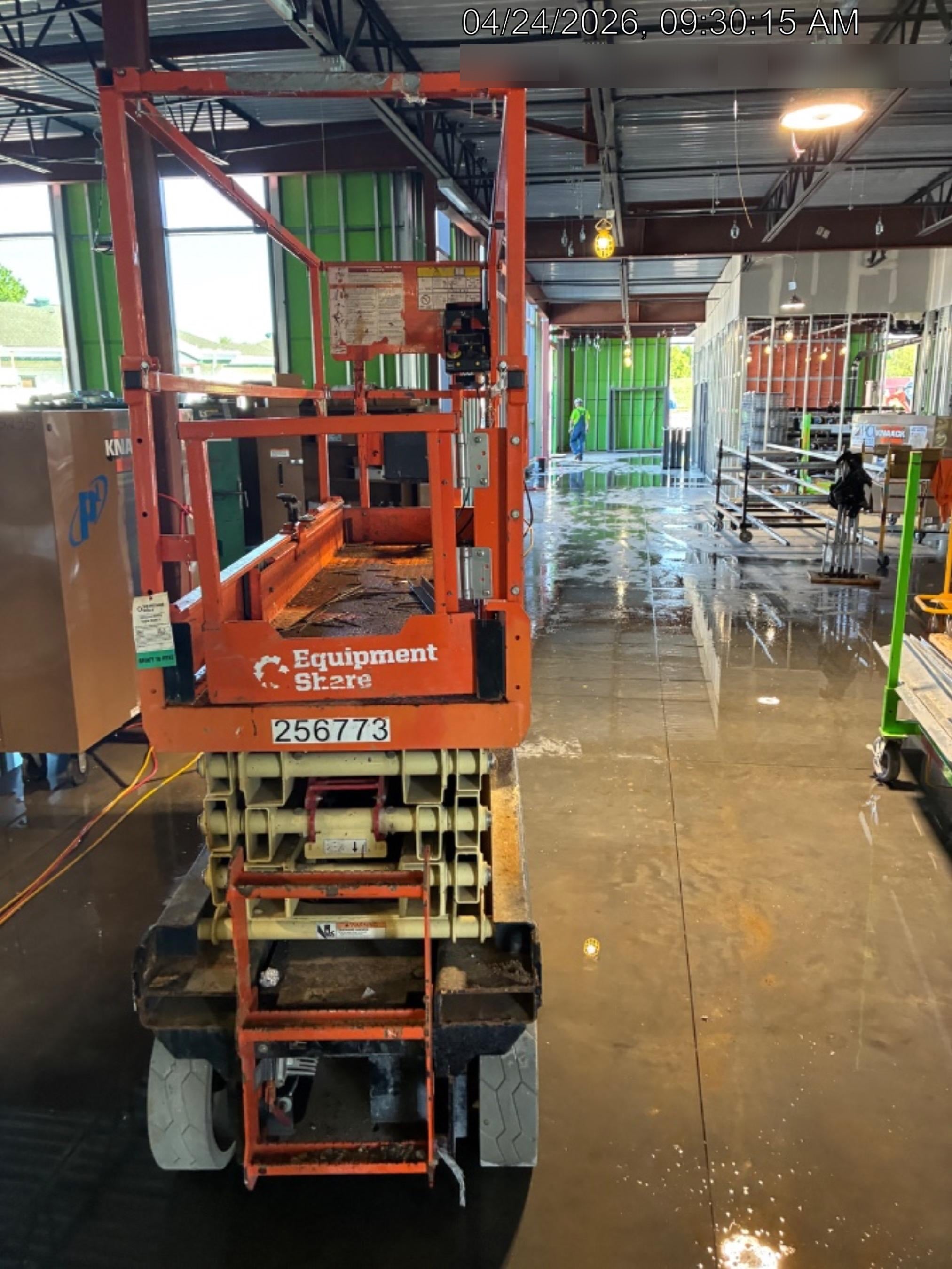 2022 JLG ES2632