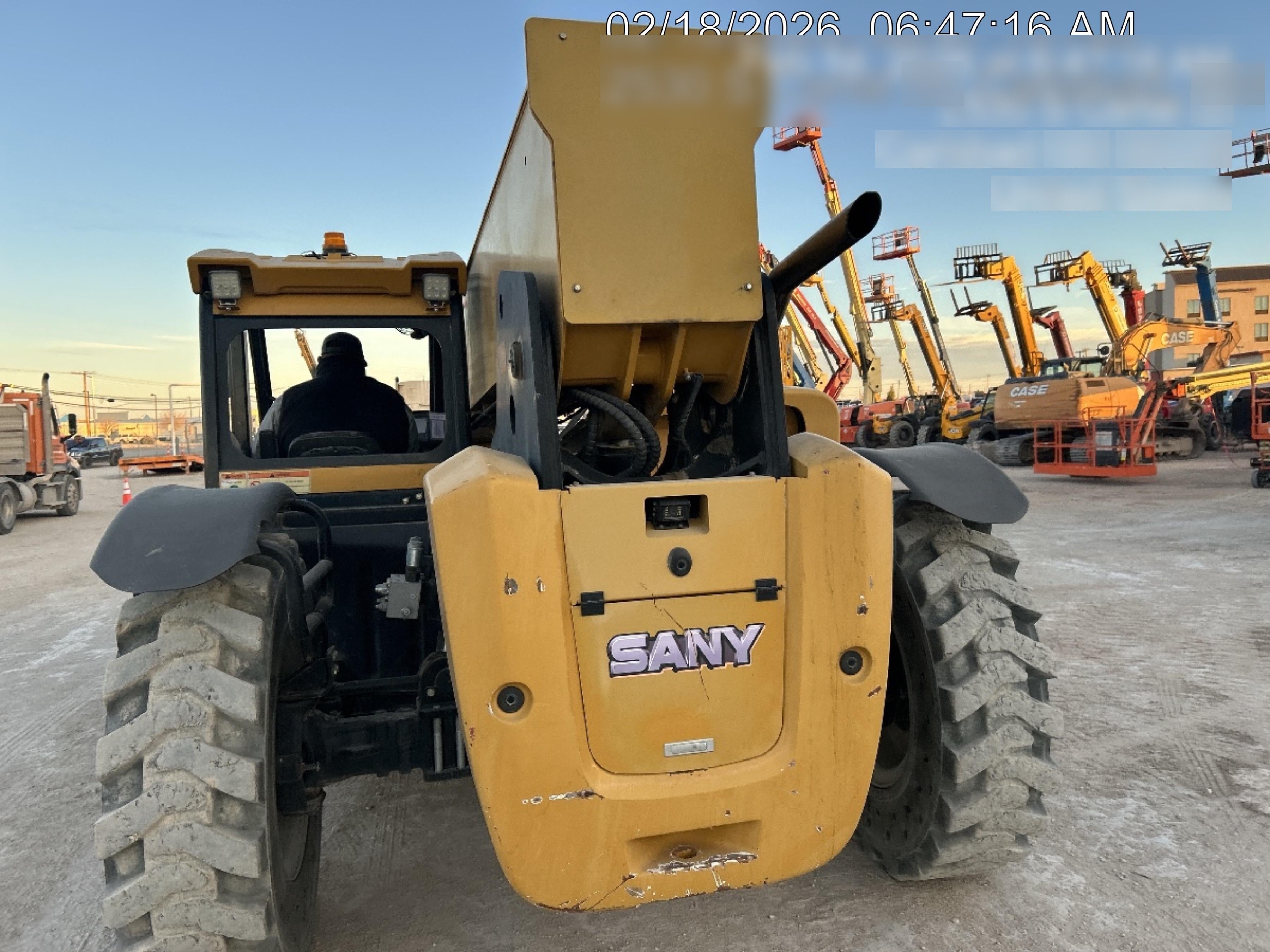 2021 SANY STH1056
