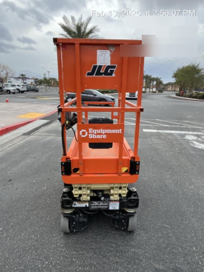 2022 JLG ES1330L