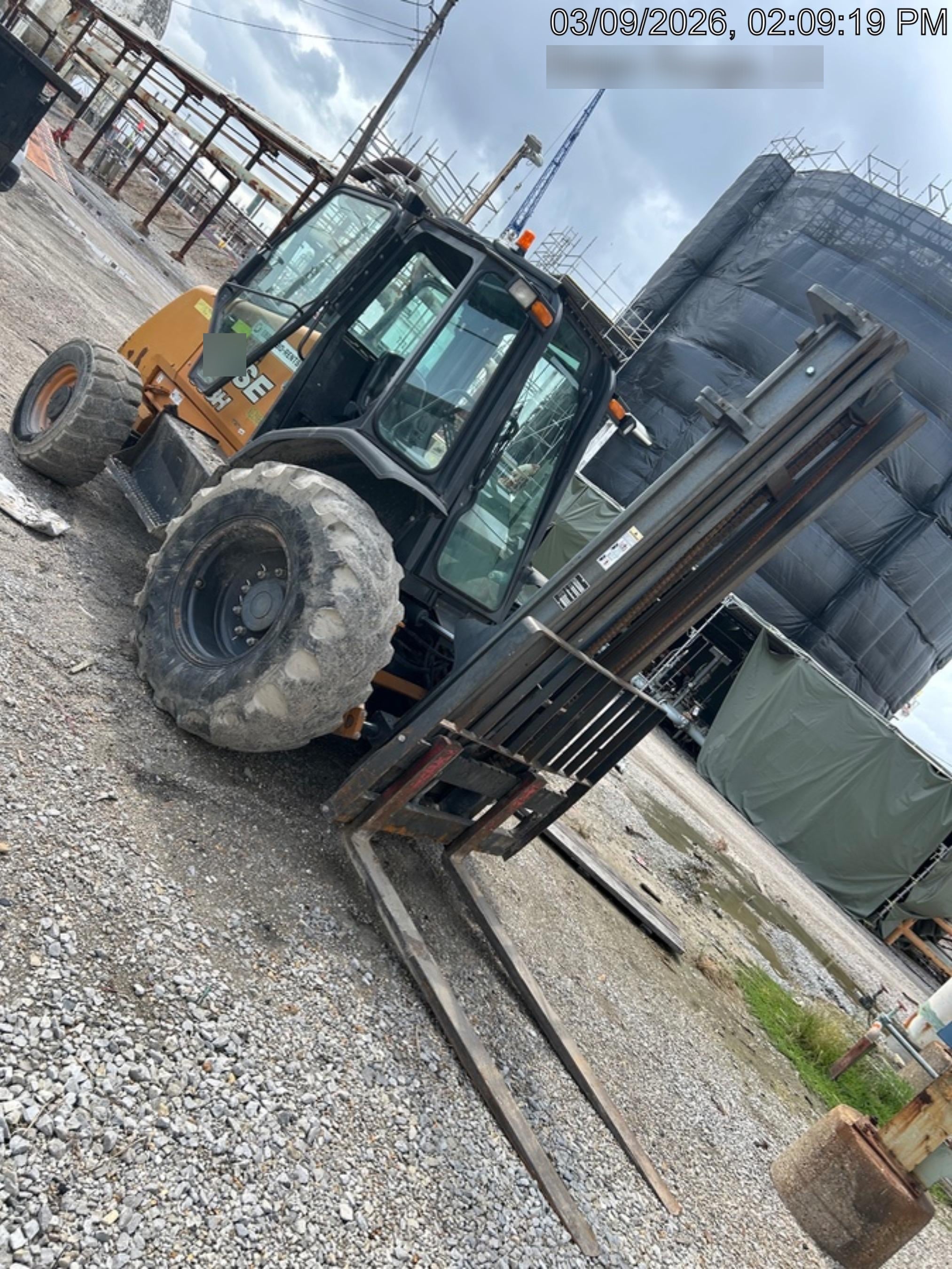 2019 CASE 588H