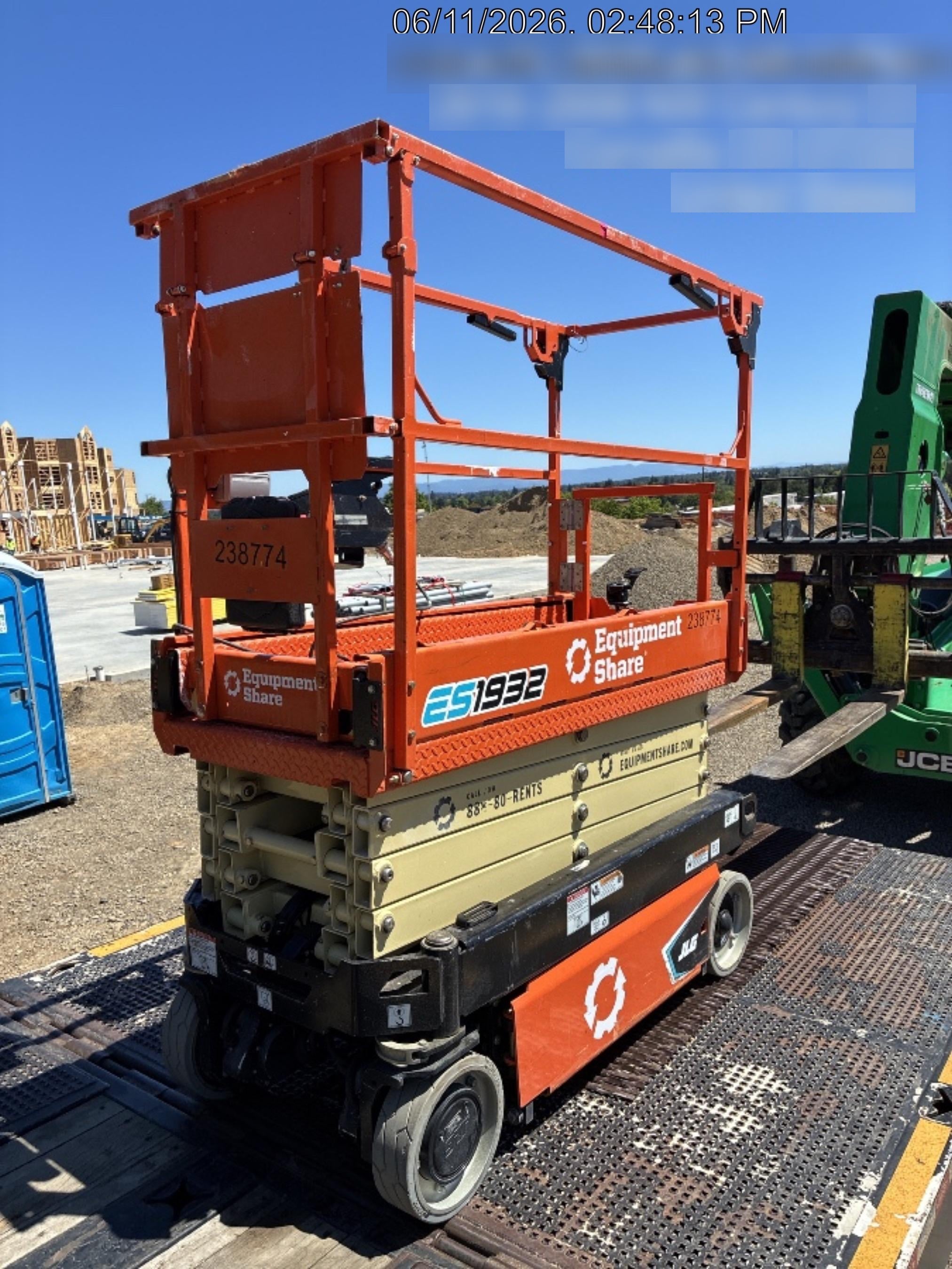 2022 JLG ES1932