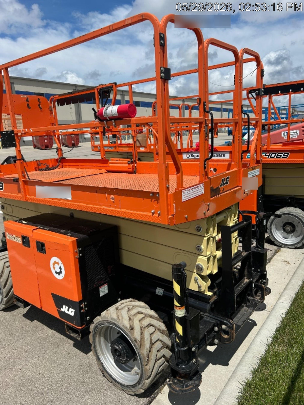 2022 JLG RT4069