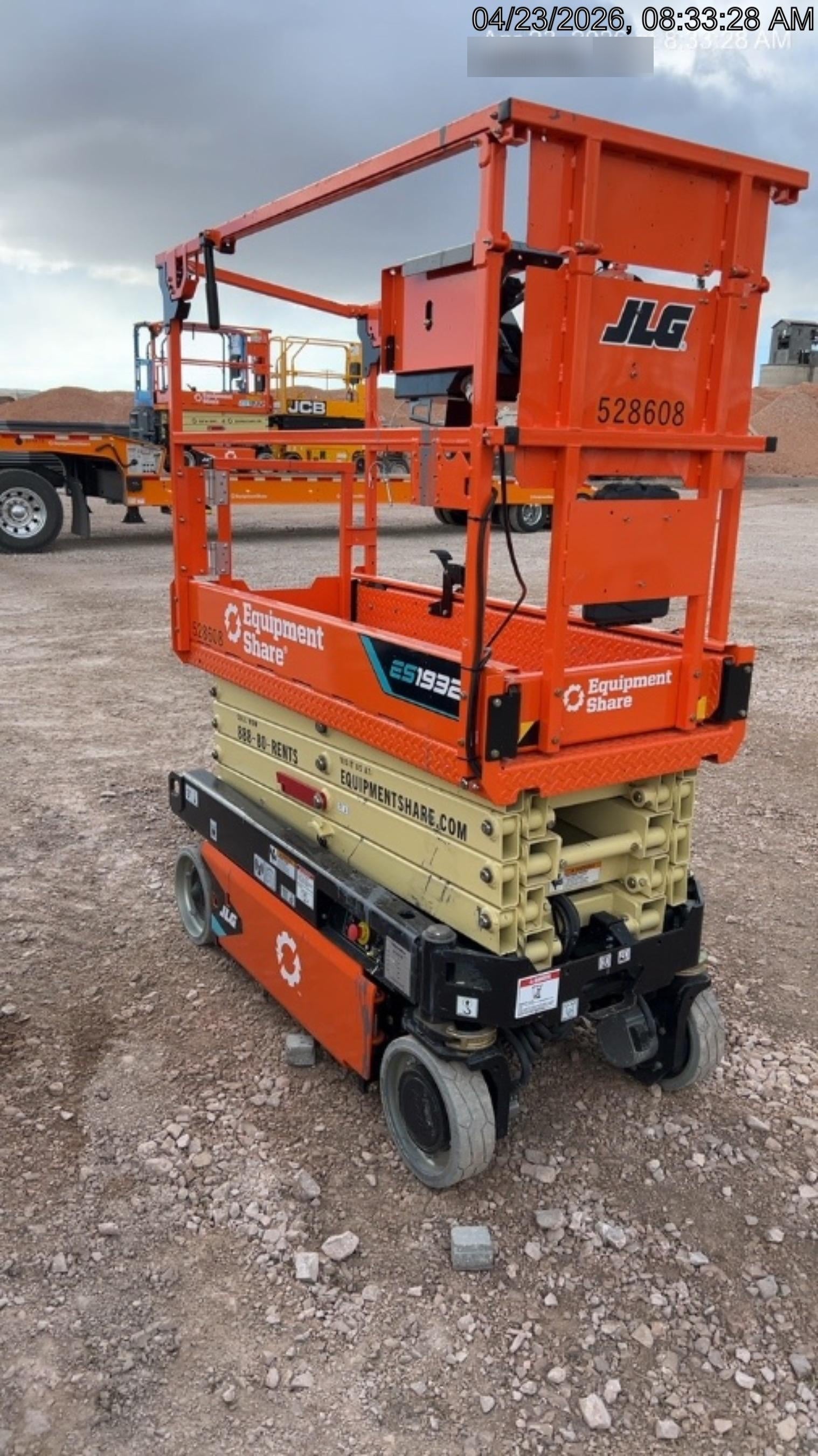 2025 JLG ES1932