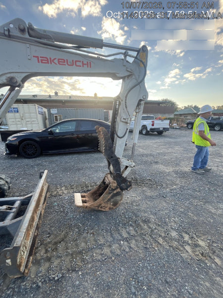2025 TAKEUCHI TB235-2CR