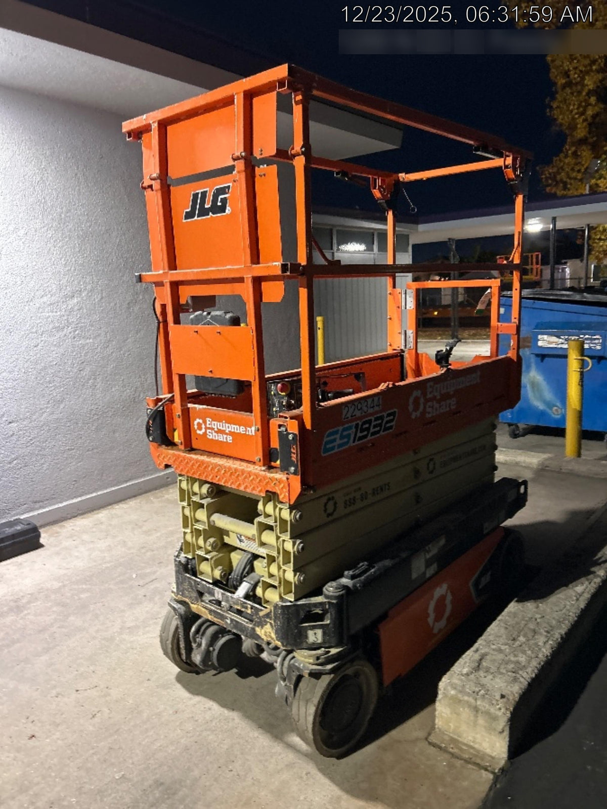 2022 JLG ES1932