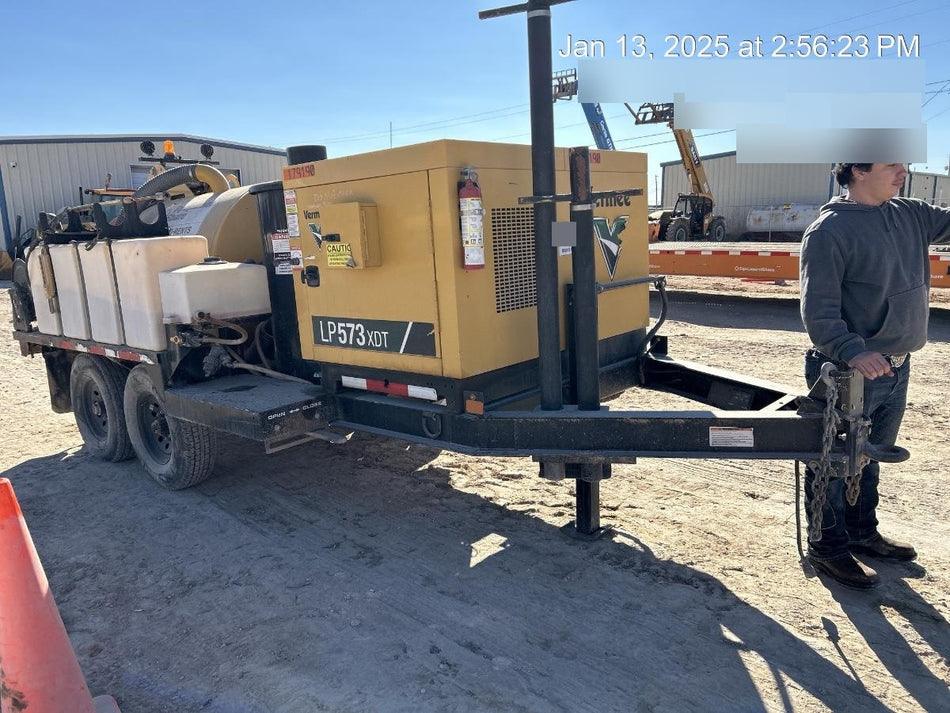 2021 Vac-Tron LP573XDT T4 Koehler Diesel Engine, 500 Gallon Debris Tank, x2 100 Gallon Water Tanks