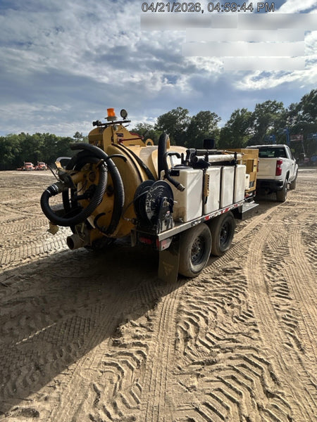 2022 VAC-TRON LP573XDT