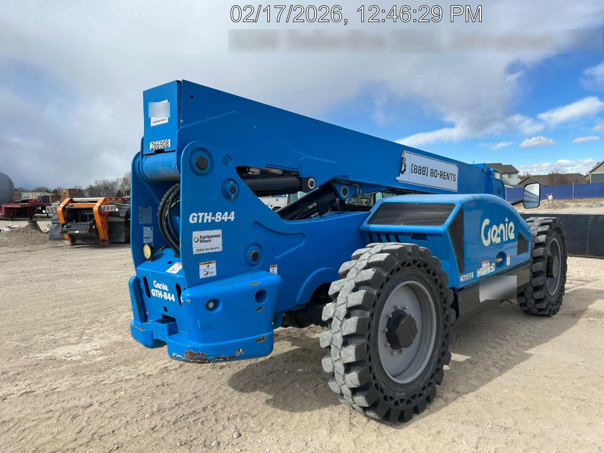 2022 GENIE GTH-844