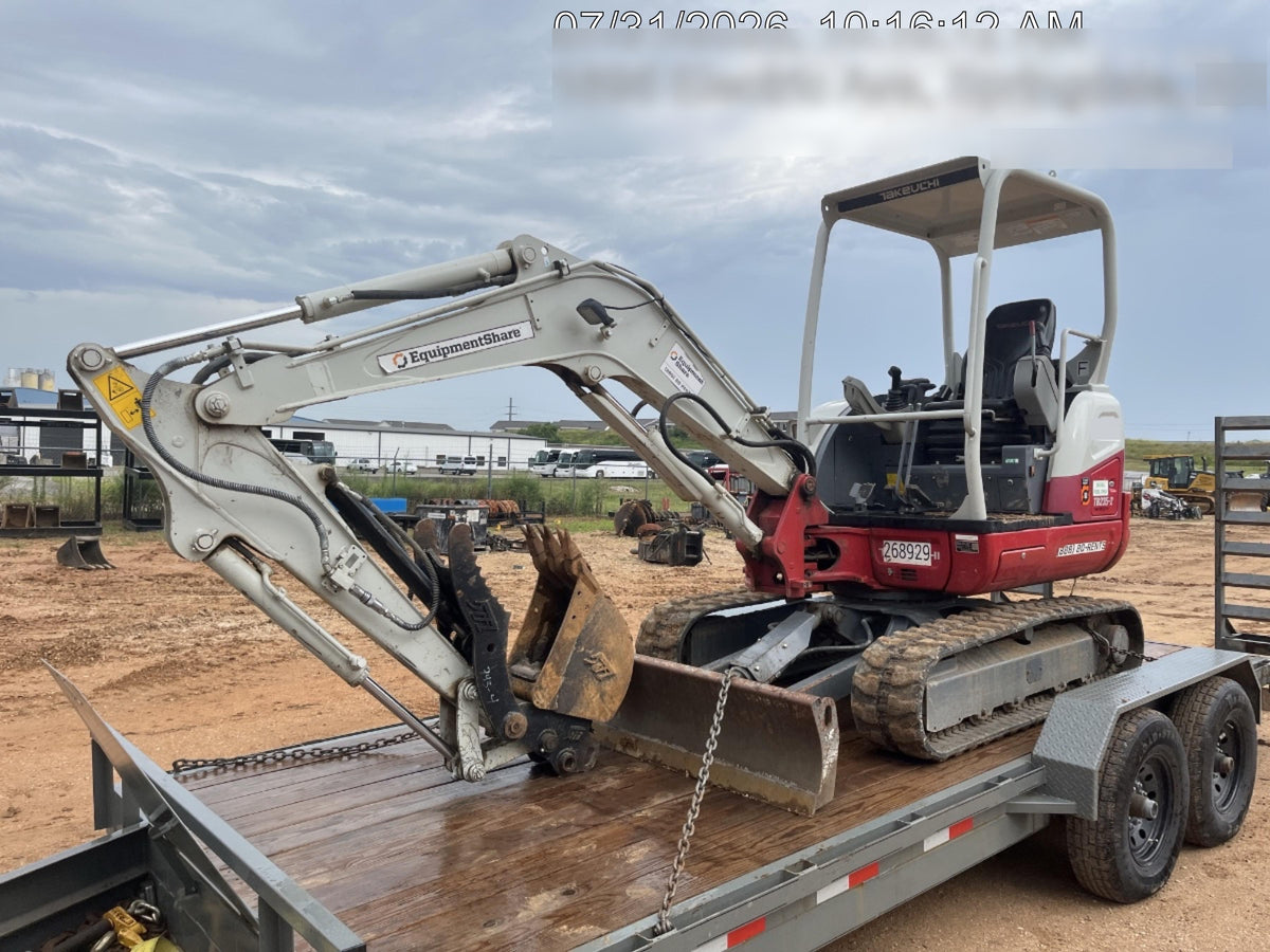 2022 TAKEUCHI TB235-2R