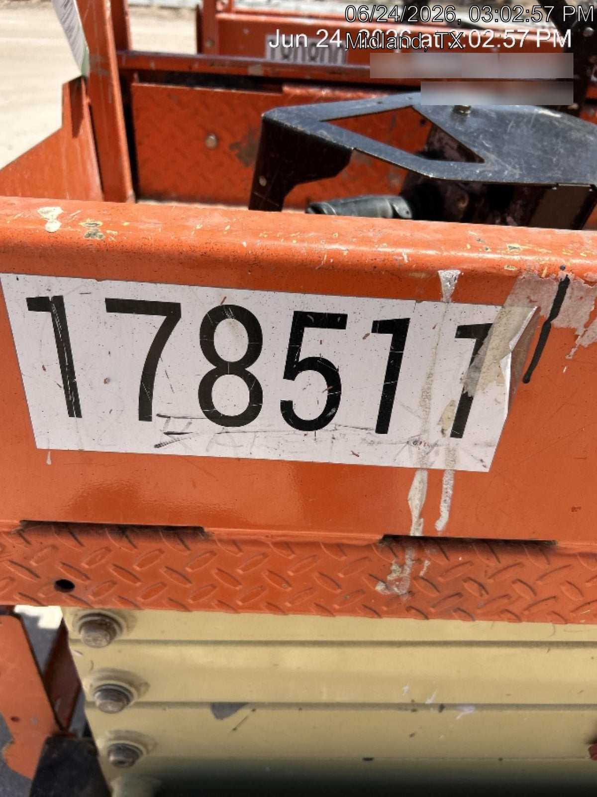 2021 JLG ES1932