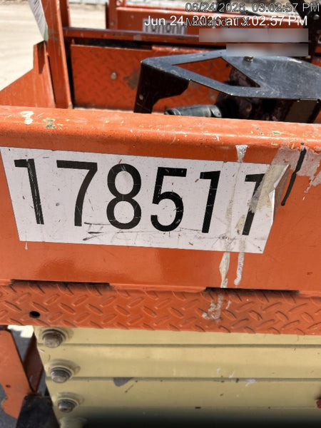2021 JLG ES1932