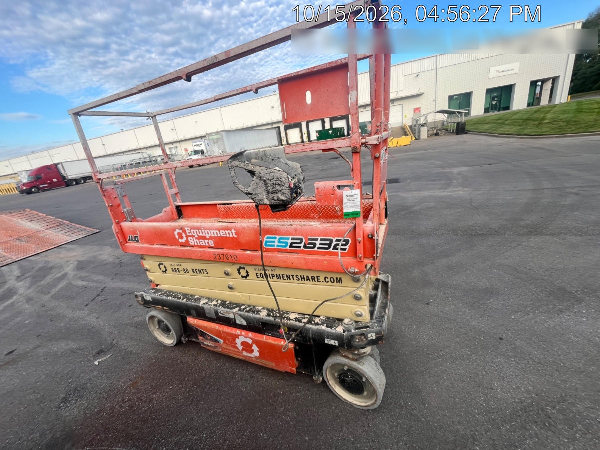 2022 JLG ES2632