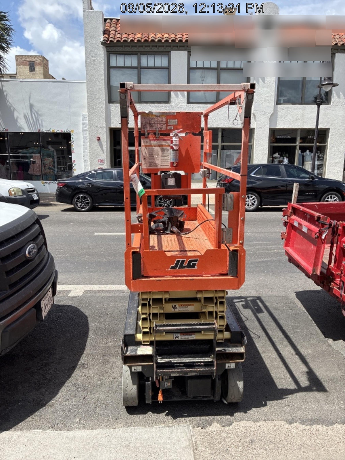 2025 JLG ES1932