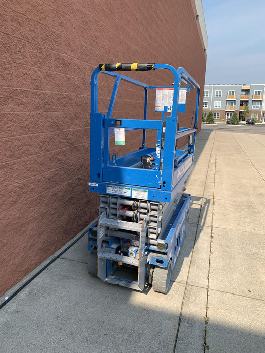 2020 Genie GS-1930 Solid Non Marking Tires, Beacon, Folding rails with half height swing gate