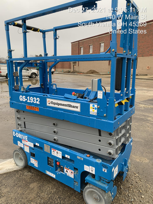 2021 GENIE GS-1932